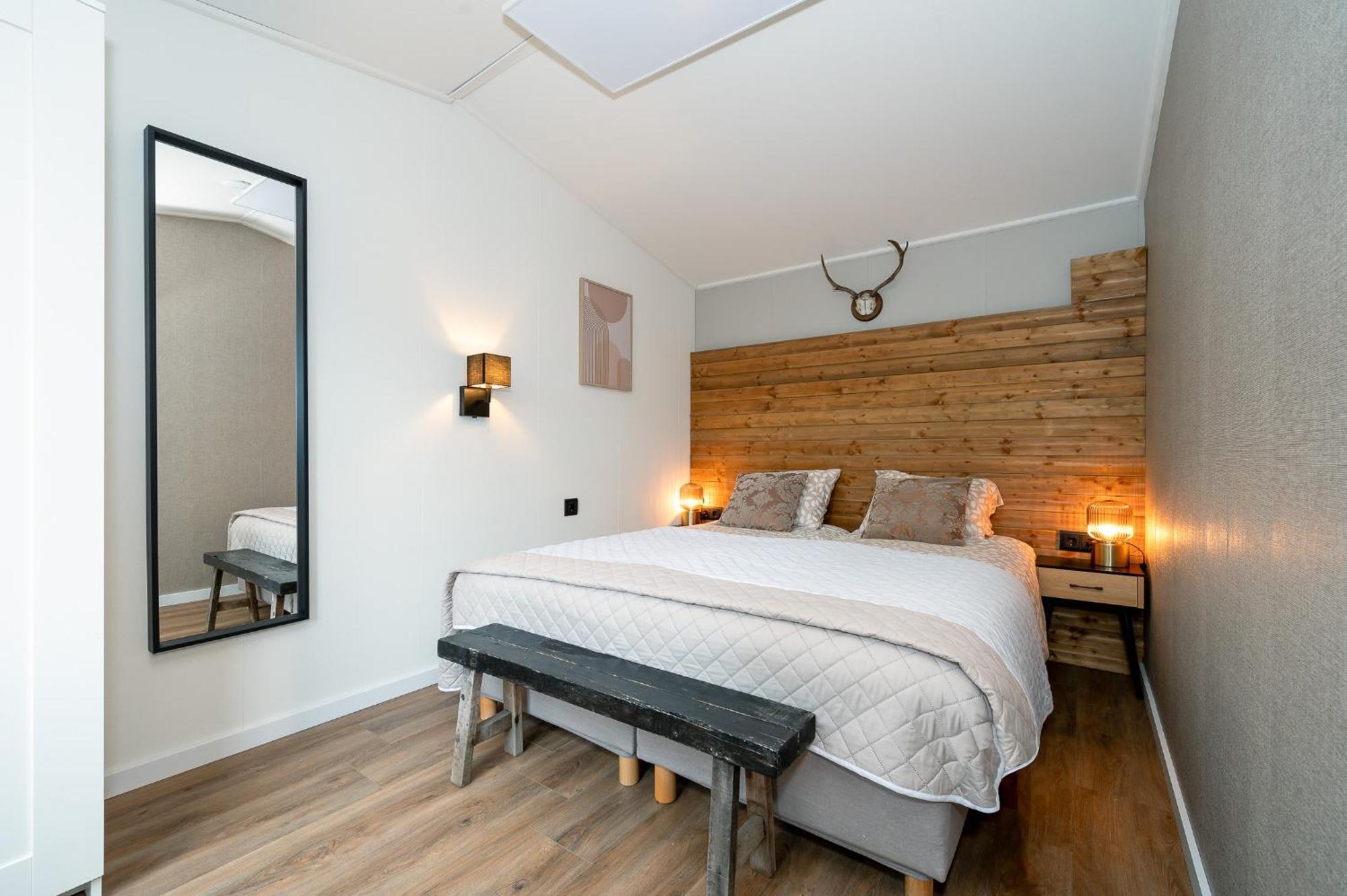 Hotel Chique Chalet Met Zicht Over De Weilanden Op De Veluwe Epe Luaran gambar