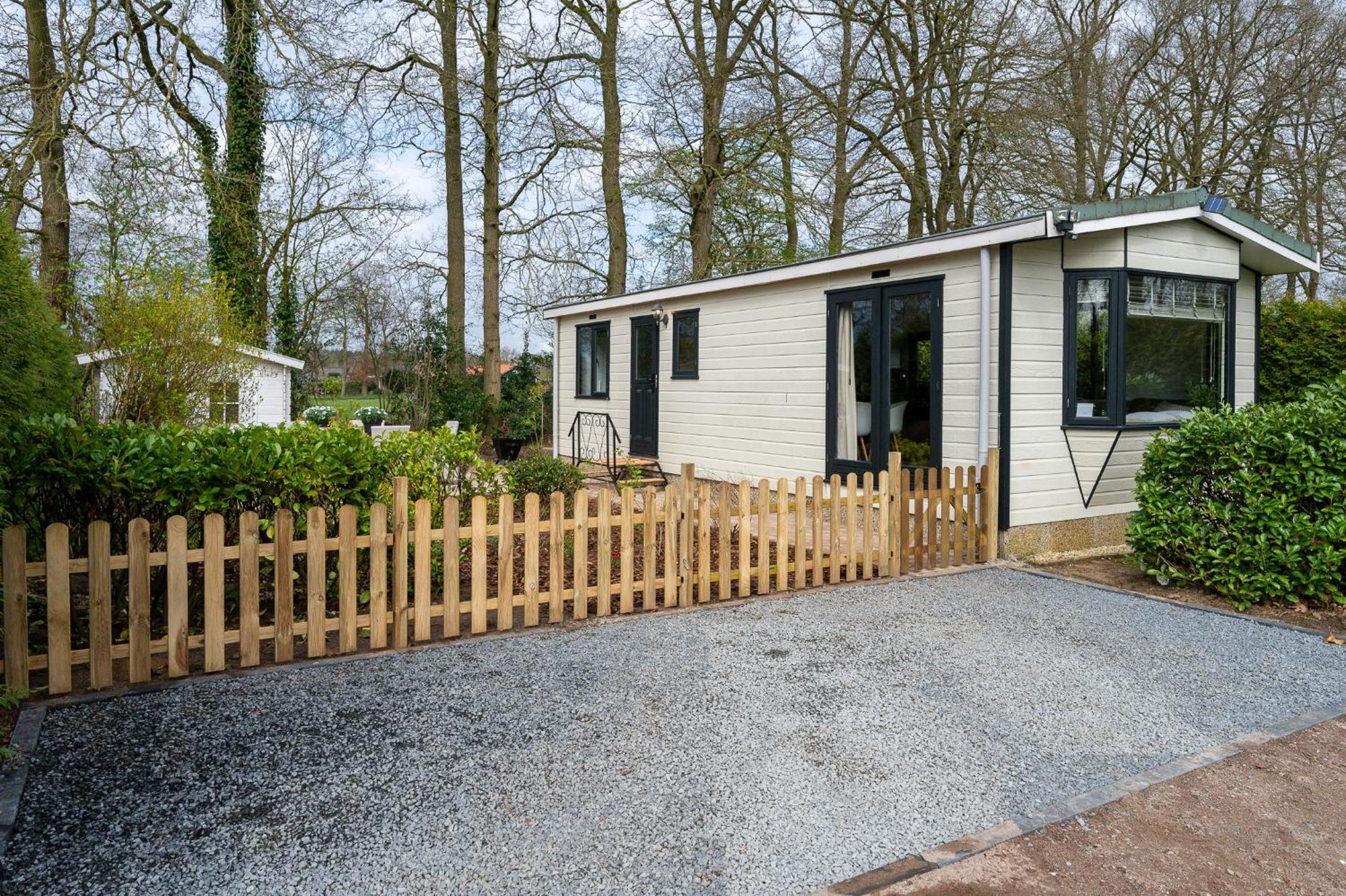 Hotel Chique Chalet Met Zicht Over De Weilanden Op De Veluwe Epe Luaran gambar
