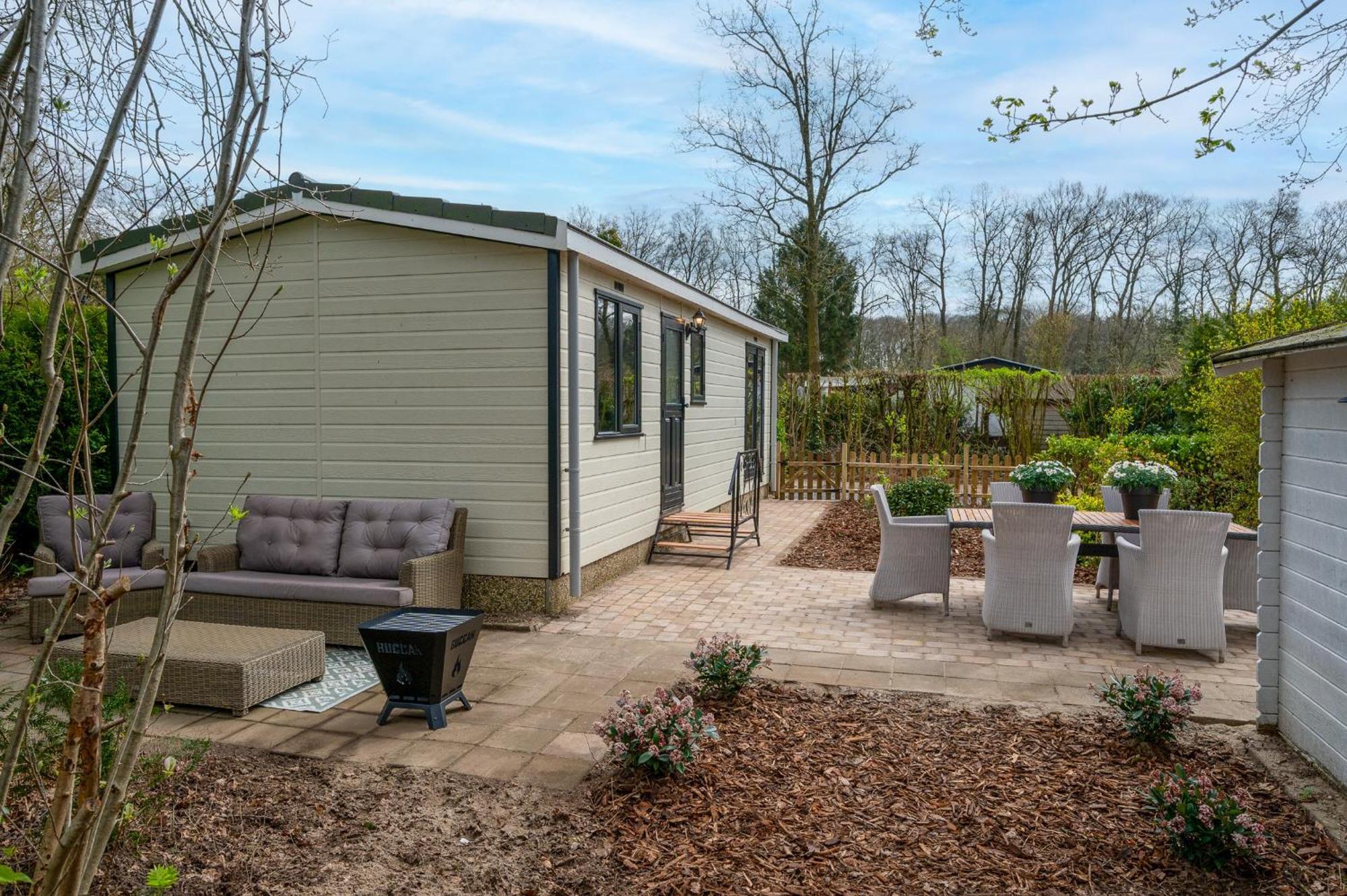 Hotel Chique Chalet Met Zicht Over De Weilanden Op De Veluwe Epe Luaran gambar