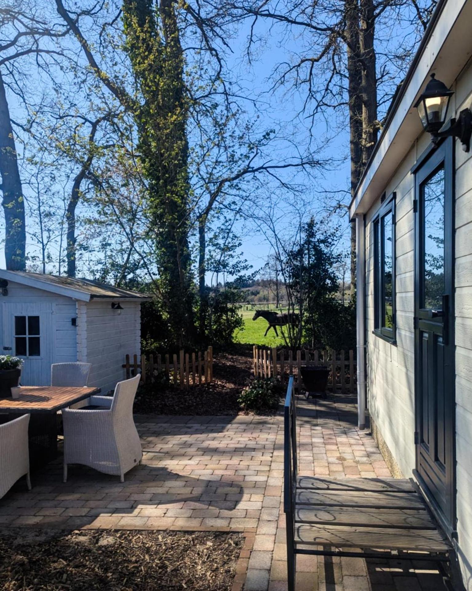 Hotel Chique Chalet Met Zicht Over De Weilanden Op De Veluwe Epe Luaran gambar